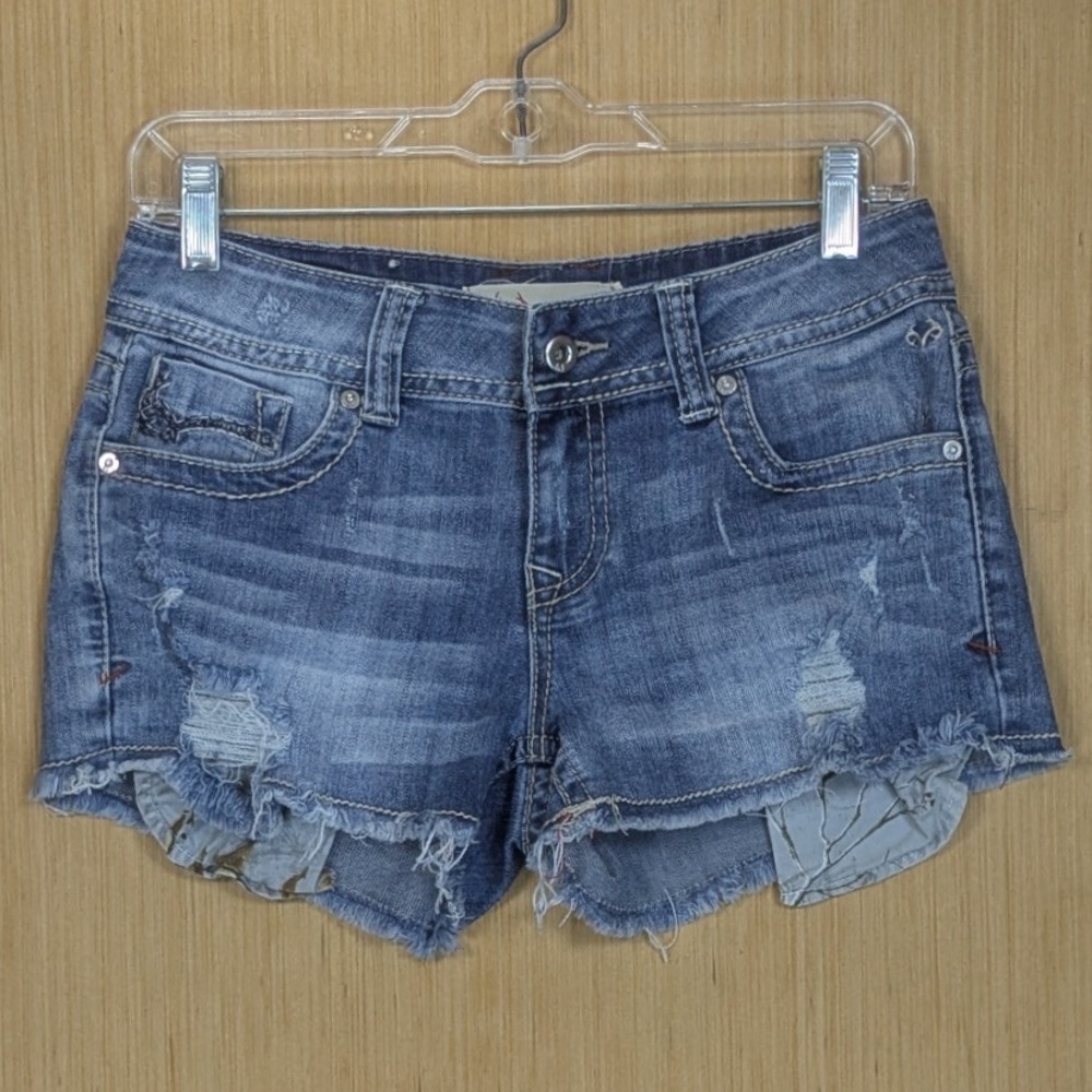 Realtree‎ Women's Denim Micro Mini Shorts 28 Distressed Frayed Hem Camo Pockets